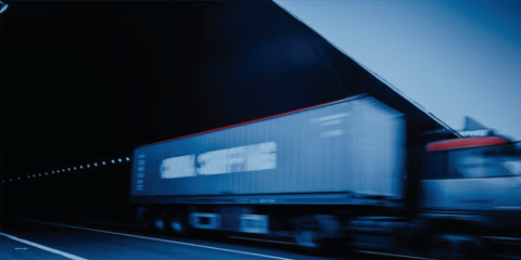 LKW auf Straße